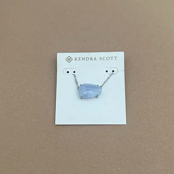 Kendra Scott Isla Necklace in Blue Lace Agate - Picture 1 of 2